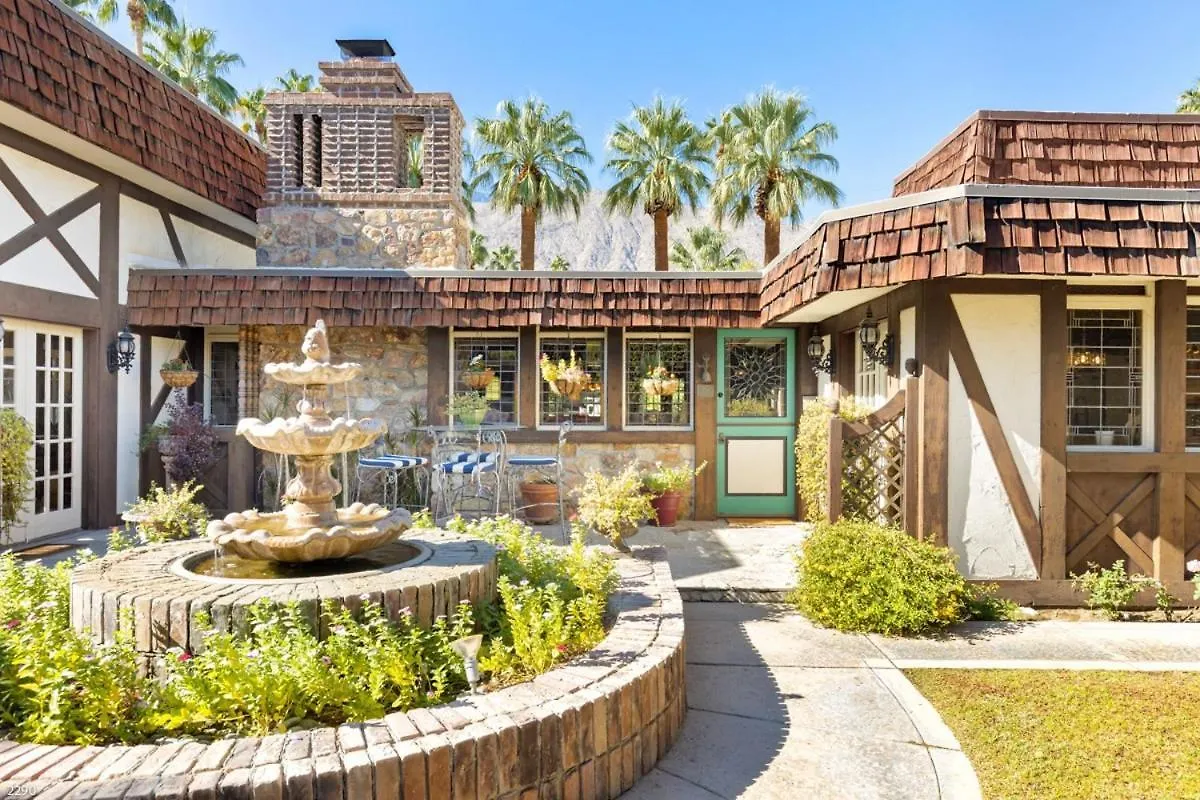 Villa Coffee House Palm Springs